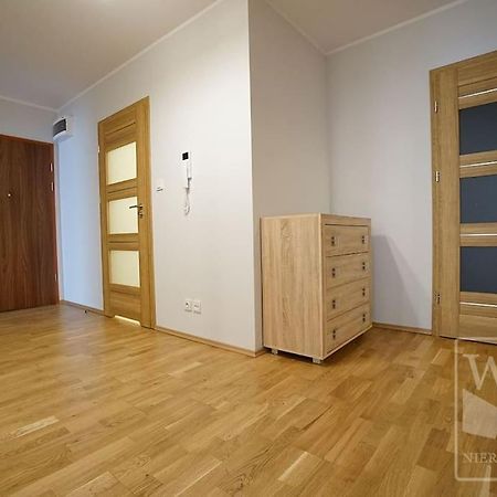 Big Apartment - Old Town - 3 Rooms - Private Parking Breslavia Exterior foto