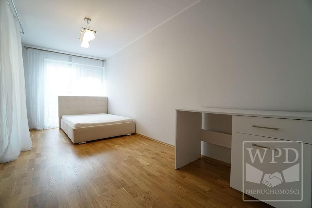 Big Apartment - Old Town - 3 Rooms - Private Parking Breslavia Exterior foto